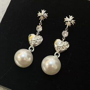 ✨✨Chrome Hearts earrings